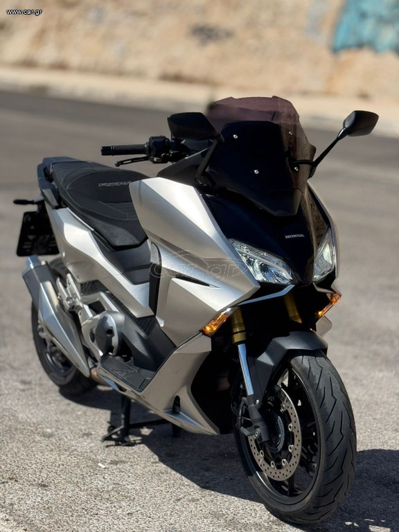 Honda Forza 750 2021