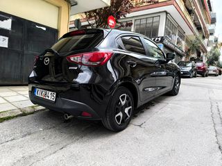 Mazda 2 2016-thumb-2