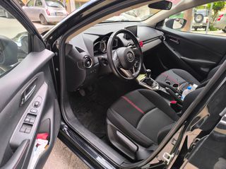 Mazda 2 2016-thumb-4