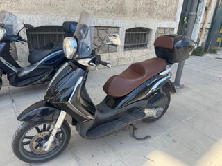 Piaggio Beverly 300i Tourer 2009-thumb-4