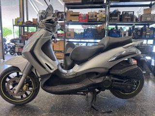 Piaggio Beverly 400 2009-thumb-3