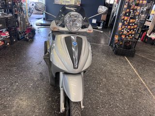 Piaggio Beverly 400 2009-thumb-9