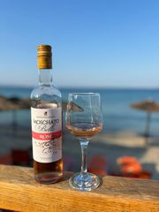 ΠΩΛΕΙΤΑΙ ΕΝ ΕΝΕΡΓΕΊΑ ΕΣΤΙΑΤΟΡΙΟ ΜΕ beach bar ΣΤΑ ΝΕΑ ΡΟΔΑ ΧΑΛΚΙΔΙΚΉΣ