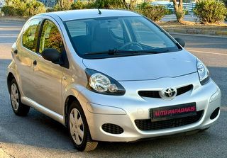 Toyota Aygo 2011-thumb-2