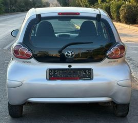 Toyota Aygo 2011-thumb-5