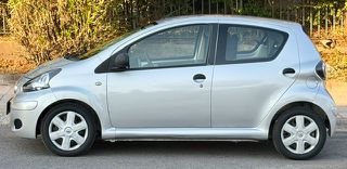 Toyota Aygo 2011-thumb-7
