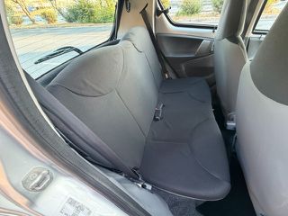 Toyota Aygo 2011-thumb-12