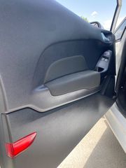 Ford Fiesta 2018-thumb-9