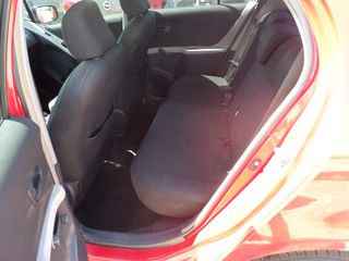 Toyota Yaris 2006-thumb-8