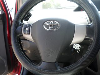 Toyota Yaris 2006-thumb-16