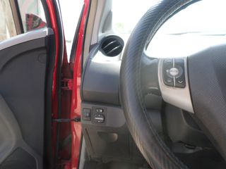 Toyota Yaris 2006-thumb-17