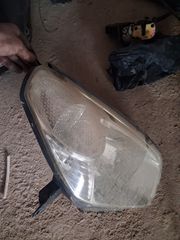 Εμπρός φανάρια rav4 2004