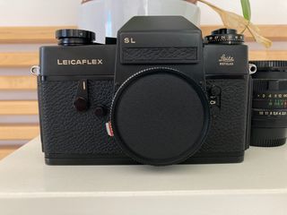 Leicaflex SL (Black) Camera (1974) with Summicron-R 50mm f/2 Lens