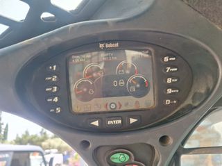 Φορτωτάκι Bobcat 2012 T770-thumb-9
