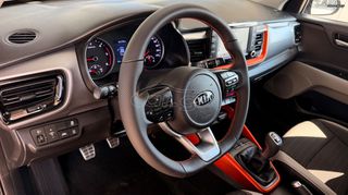 Kia Stonic 2018 1.6 CRDI GT-LINE /KEYLESS /KLIMA/FULL EXTRA-thumb-19