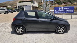 Toyota Yaris 2016 1.5 Hybrid Comfort-thumb-4