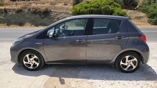 Toyota Yaris 2016 1.5 Hybrid Comfort-thumb-6