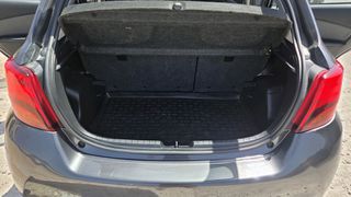 Toyota Yaris 2016 1.5 Hybrid Comfort-thumb-11