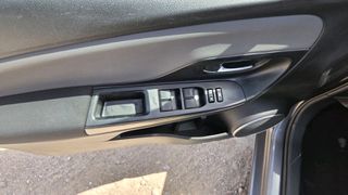 Toyota Yaris 2016 1.5 Hybrid Comfort-thumb-13