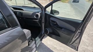 Toyota Yaris 2016 1.5 Hybrid Comfort-thumb-21