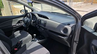 Toyota Yaris 2016 1.5 Hybrid Comfort-thumb-29