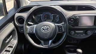 Toyota Yaris 2016 1.5 Hybrid Comfort-thumb-35