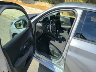 Peugeot 208 2022 1.2_STYLE_101hp-thumb-7