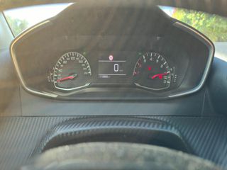 Peugeot 208 2022 1.2_STYLE_101hp-thumb-14
