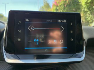 Peugeot 208 2022 1.2_STYLE_101hp-thumb-23