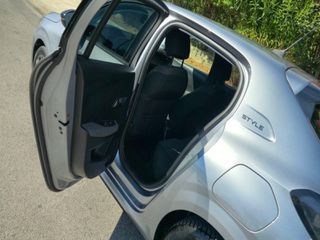 Peugeot 208 2022 1.2_STYLE_101hp-thumb-29
