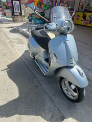 Vespa GTS 300 2022-thumb-5