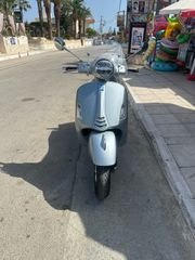 Vespa GTS 300 2022-thumb-6