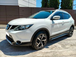 Nissan Qashqai 2015 1.6cc 130hp DCI ACENTA PREMIUM  4X4-thumb-1