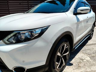 Nissan Qashqai 2015 1.6cc 130hp DCI ACENTA PREMIUM  4X4-thumb-9