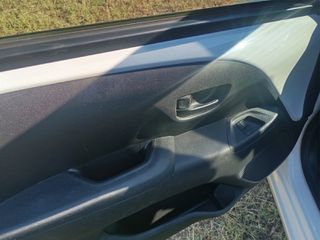 Citroen C1 2015-thumb-10