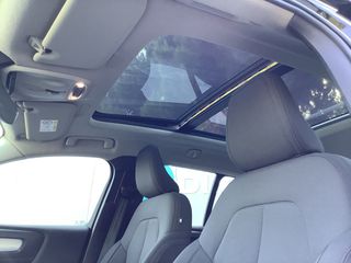 Volvo XC40 2021 Momentum Pro AWD Auto-thumb-27