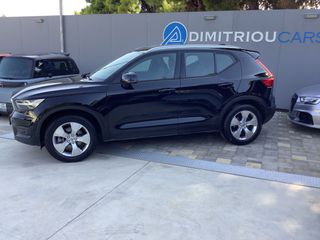 Volvo XC40 2021 Momentum Pro AWD Auto-thumb-2