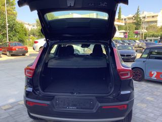 Volvo XC40 2021 Momentum Pro AWD Auto-thumb-5