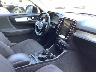 Volvo XC40 2021 Momentum Pro AWD Auto-thumb-19
