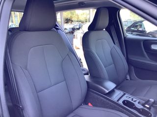 Volvo XC40 2021 Momentum Pro AWD Auto-thumb-21
