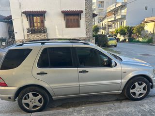Mercedes-Benz 320 2004