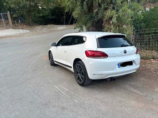 Volkswagen Scirocco 2011-thumb-2