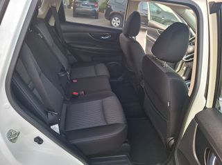 Nissan X-Trail 2019-thumb-9