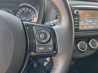 Toyota Yaris 2020 COMFORT-thumb-6