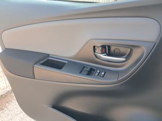 Toyota Yaris 2020 COMFORT-thumb-12
