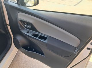 Toyota Yaris 2020 COMFORT-thumb-14