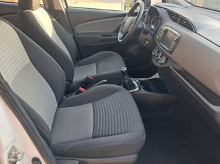 Toyota Yaris 2020 COMFORT-thumb-1