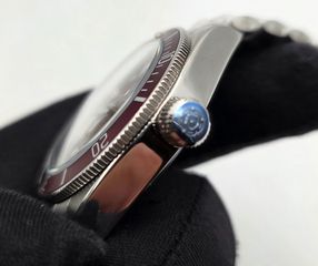 Tudor Black Bay Burgundy-thumb-2