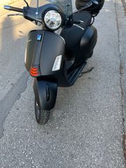 Piaggio Vespa GTS 300 2024 SUPER SPORT