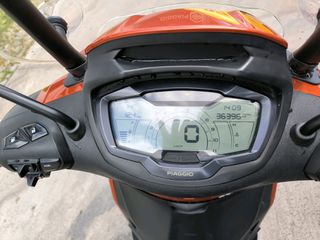 Piaggio Beverly 300i 2022-thumb-7